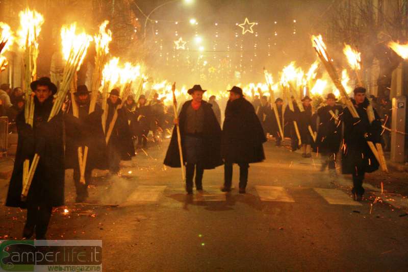 Le 'Ndocce di Agnone camper natale molise agnone