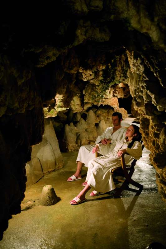 Monsummano Terme: Grotta dei Giusti camper toscana terme Monsummano Terme Grotta dei Giusti