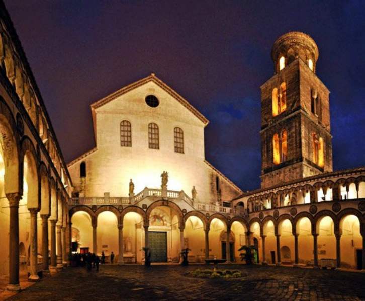 Foto di Alessandro Santulli camper campania salerno duomo