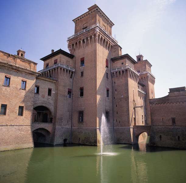 Castello camper ferrara castello