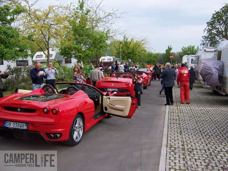 Ferrari in visita all'area di sosta di Fiorano durante il raduno degli Ecovippari camper Ecovippari Fiorano Modenese Ferrari