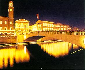 Immagini dalla Luminara di san Ranieri - foto dal sito del comune di Pisa camper pisa luminara san ranieri