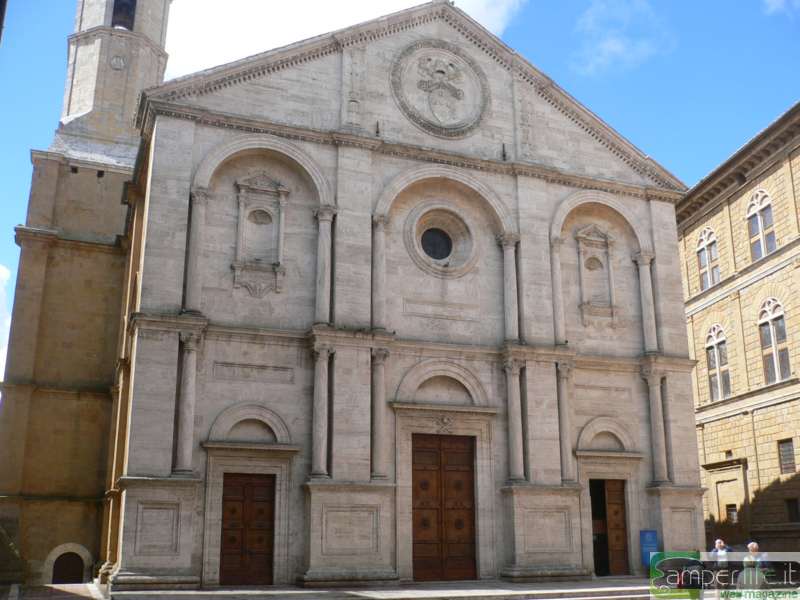 Pienza, la Cattedrale - Foto di Maria Francesca Piredda camper toscana val d'orcia pienza cattedrale