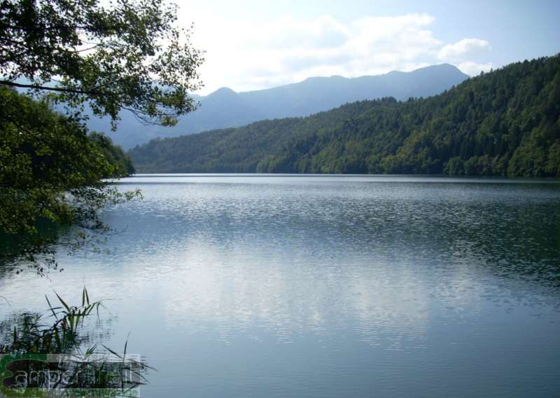 Il lago di Levico Terme camper trentino levico terme lago
