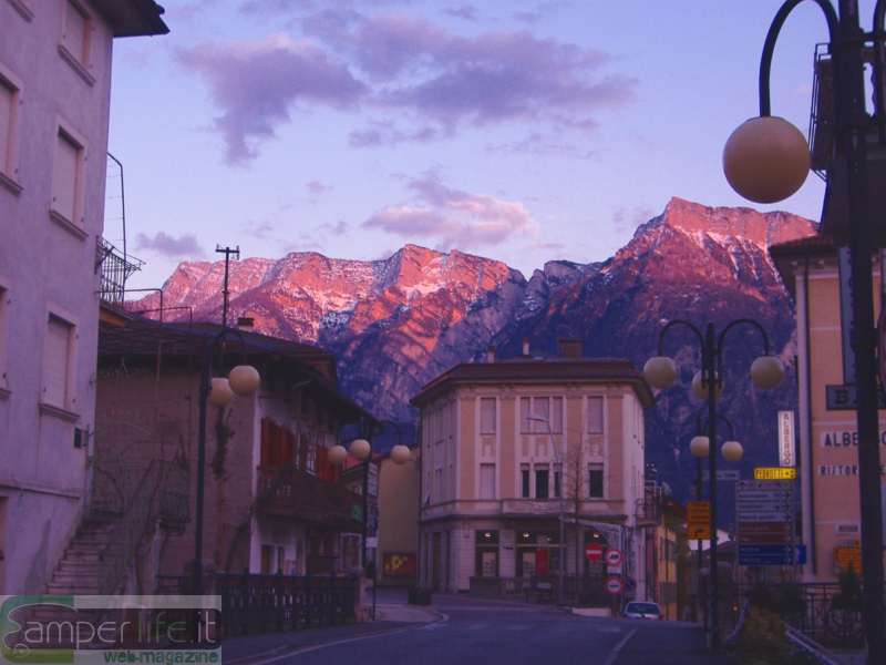 Levico Terme, la montagna a ridosso camper trentino levico terme montagna