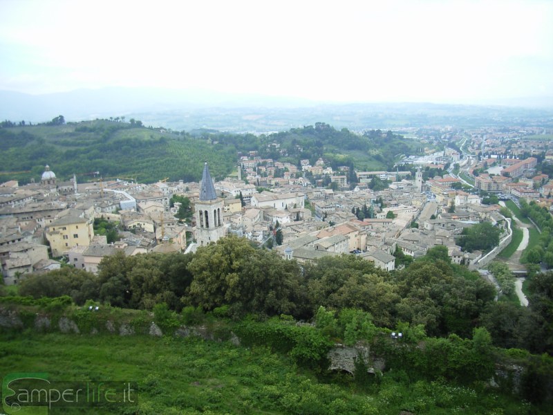 Spoleto, panoramica camper umbria spoleto festival dei due mondi panoramica