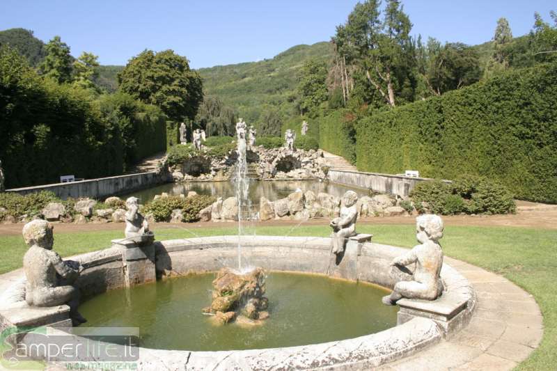 Fontana nei giardini di Villa Barbarigo camper veneto colli euganei Villa Barbarigo giardini fontana